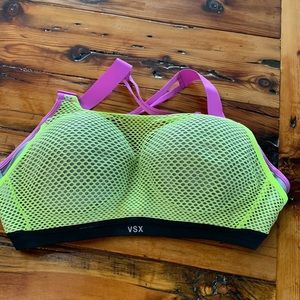Victoria Sport Underwire Sports Bra